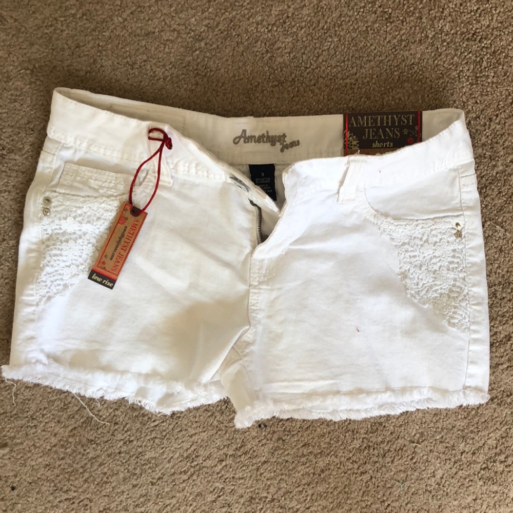 Amethyst low rise shorts